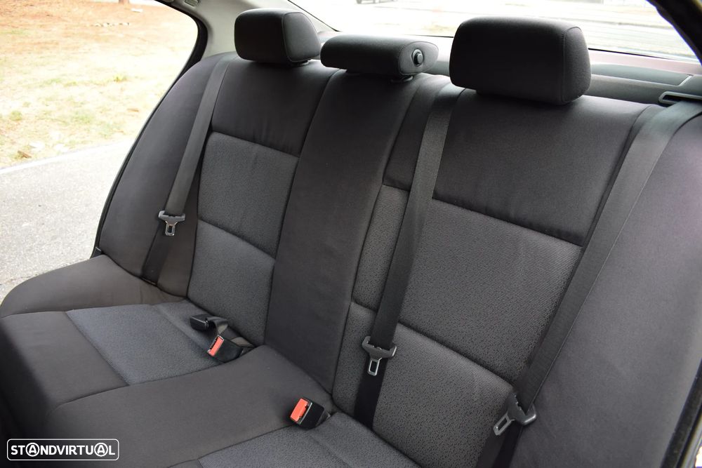 BMW 318 d Exclusive - 34