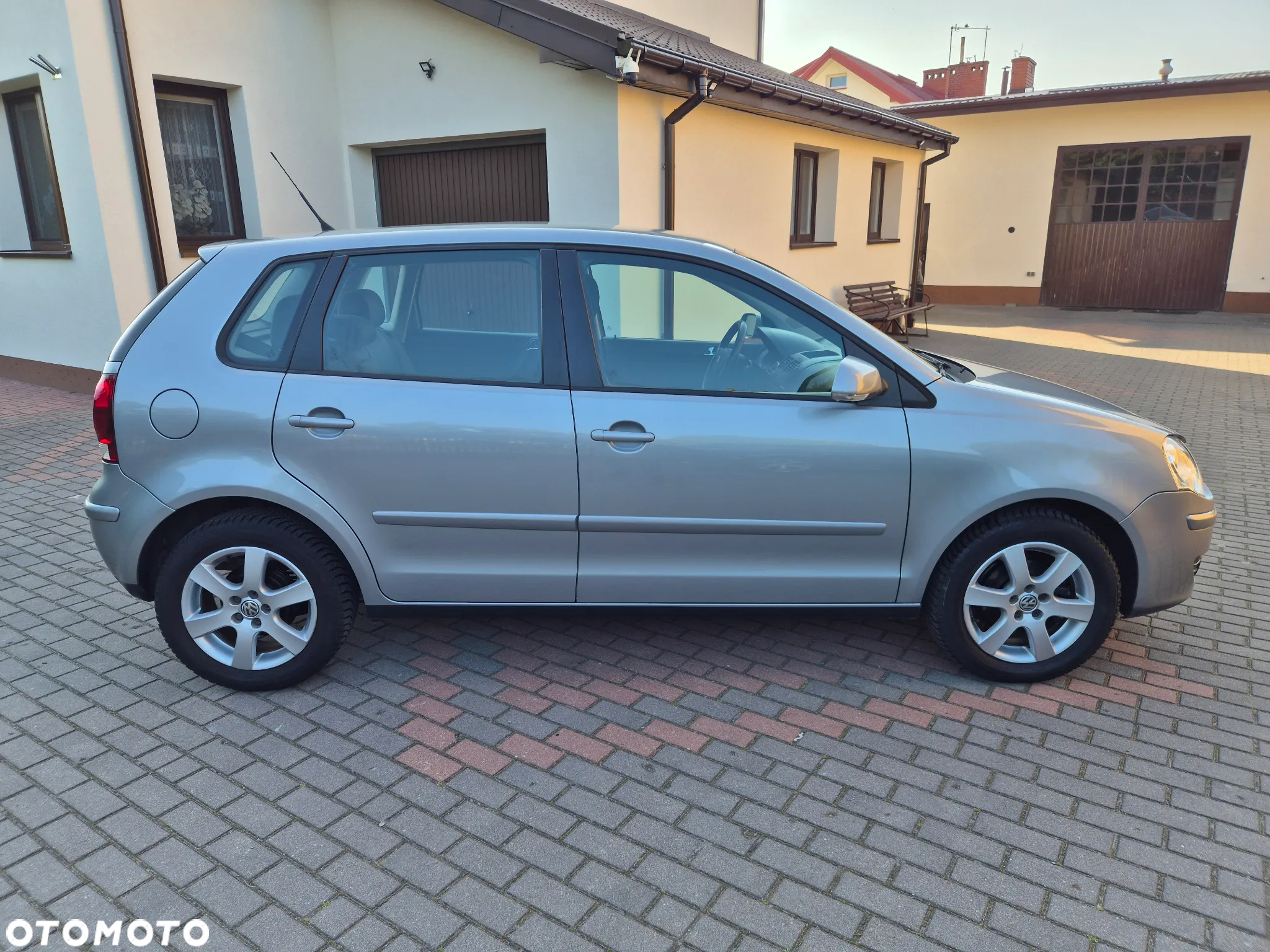 Volkswagen Polo 1.4 16V Sportline - 3