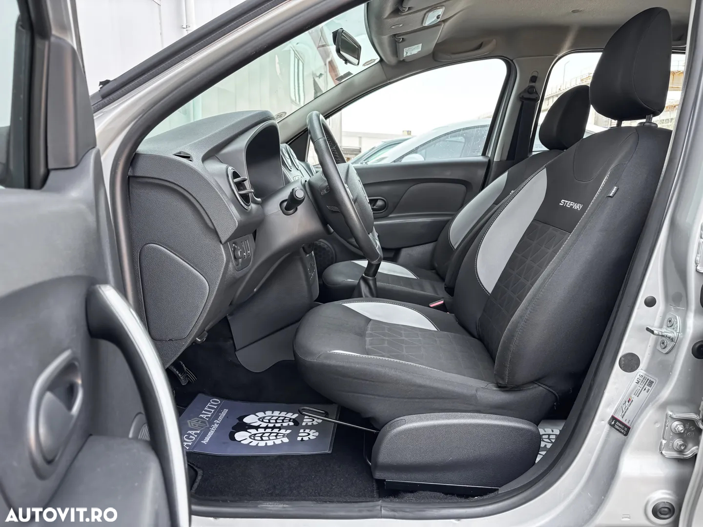 Dacia Sandero - 8