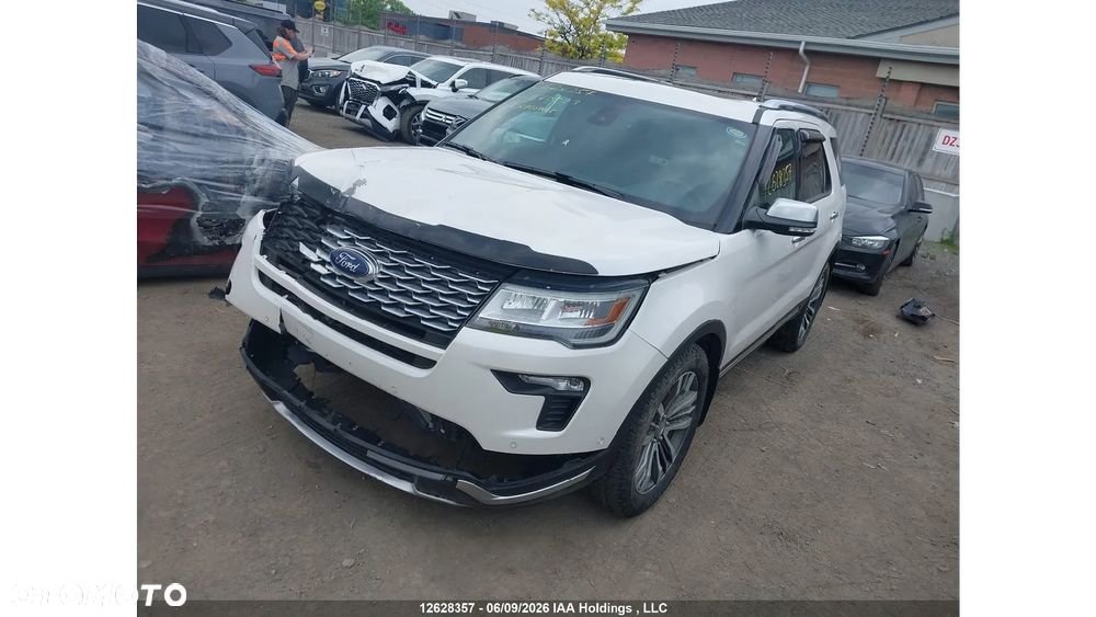 Ford Explorer - 1
