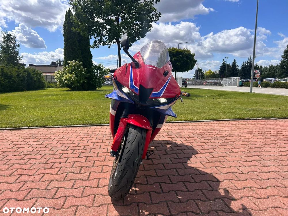Honda CBR - 4