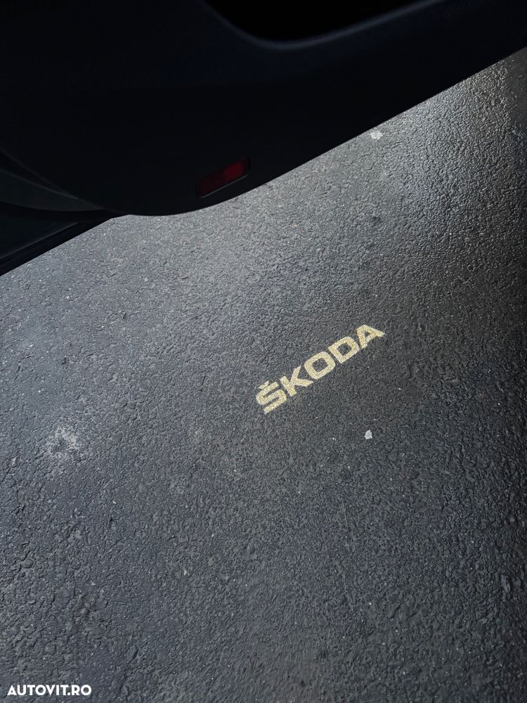 Skoda Octavia 2.0 TDI DSG Style - 31