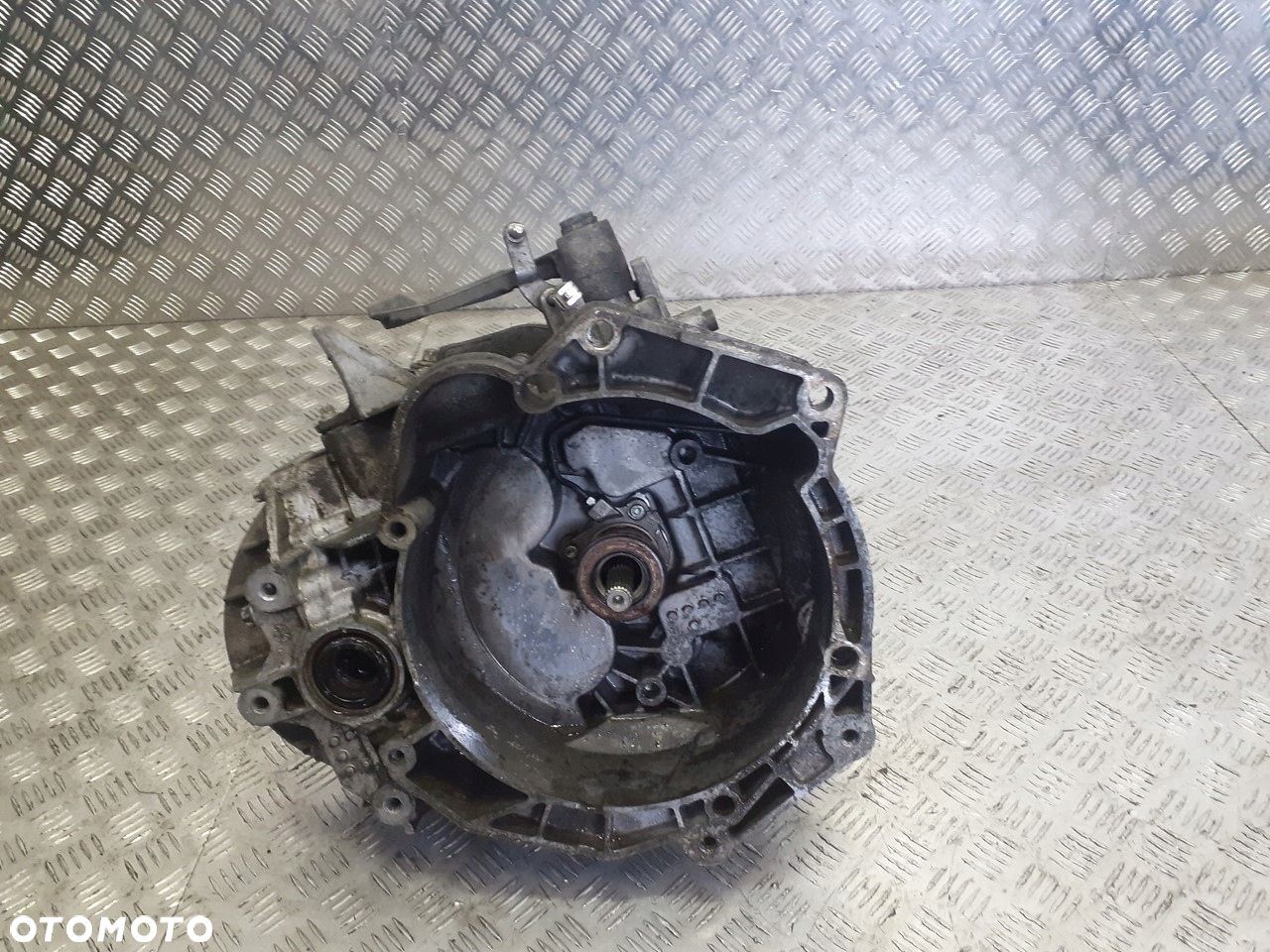 SKRZYNIA BIEGÓW OPEL ASTRA H 1.3 CDTI M32 - 1