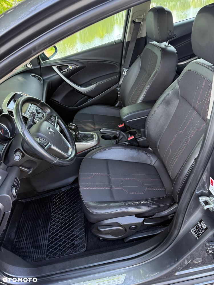 Opel Astra 1.6 Cosmo - 23