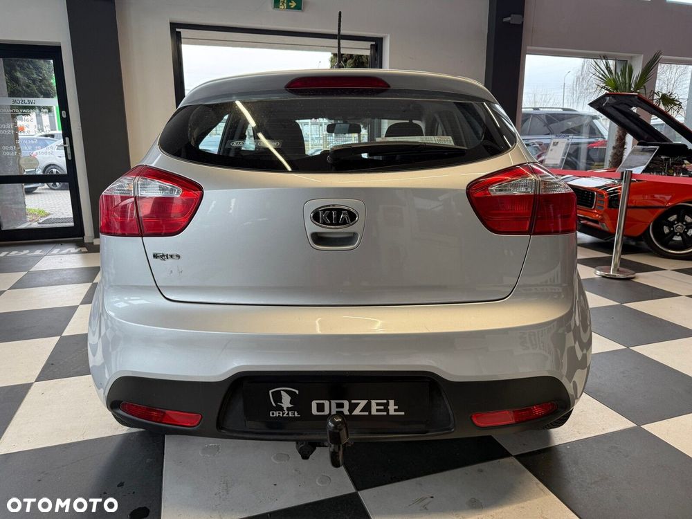 Kia Rio - 6