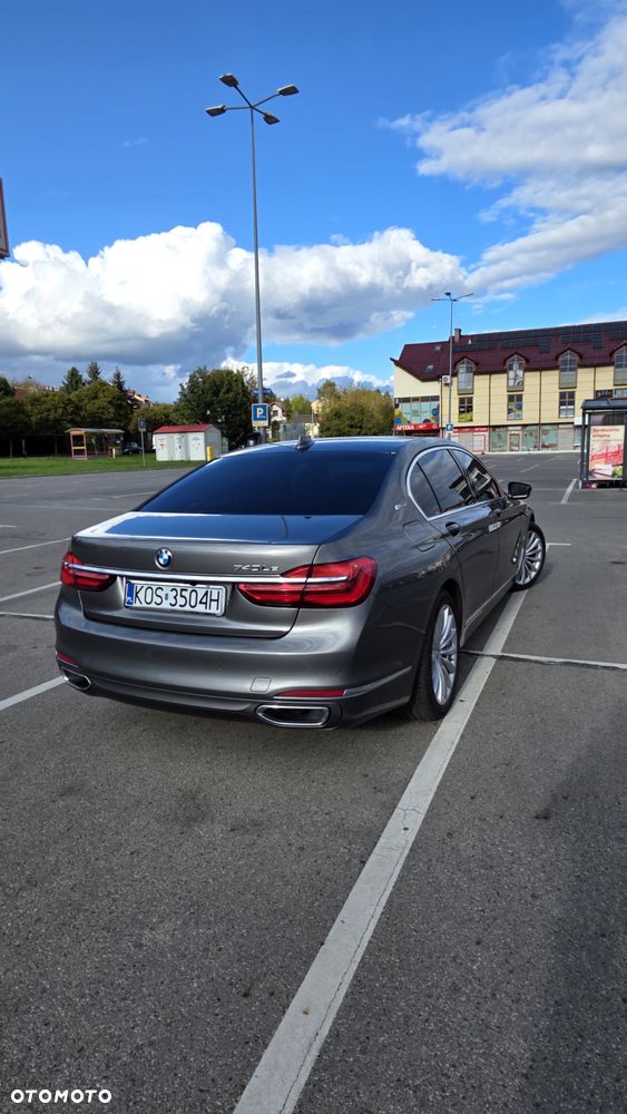BMW 7 Series 2017 photo 4