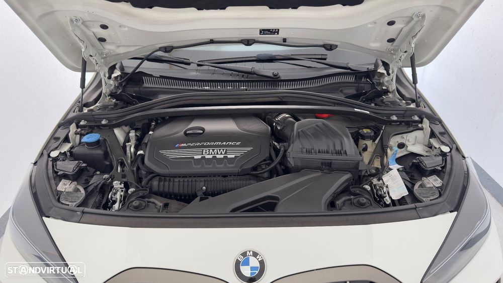 BMW M135i xDrive - 10