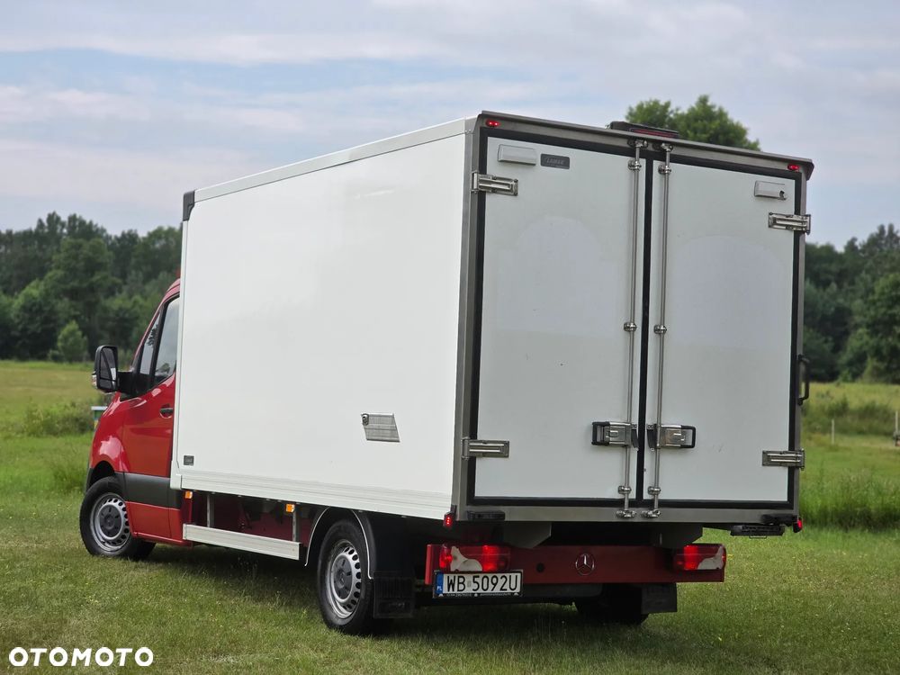 Mercedes-Benz Sprinter - 4