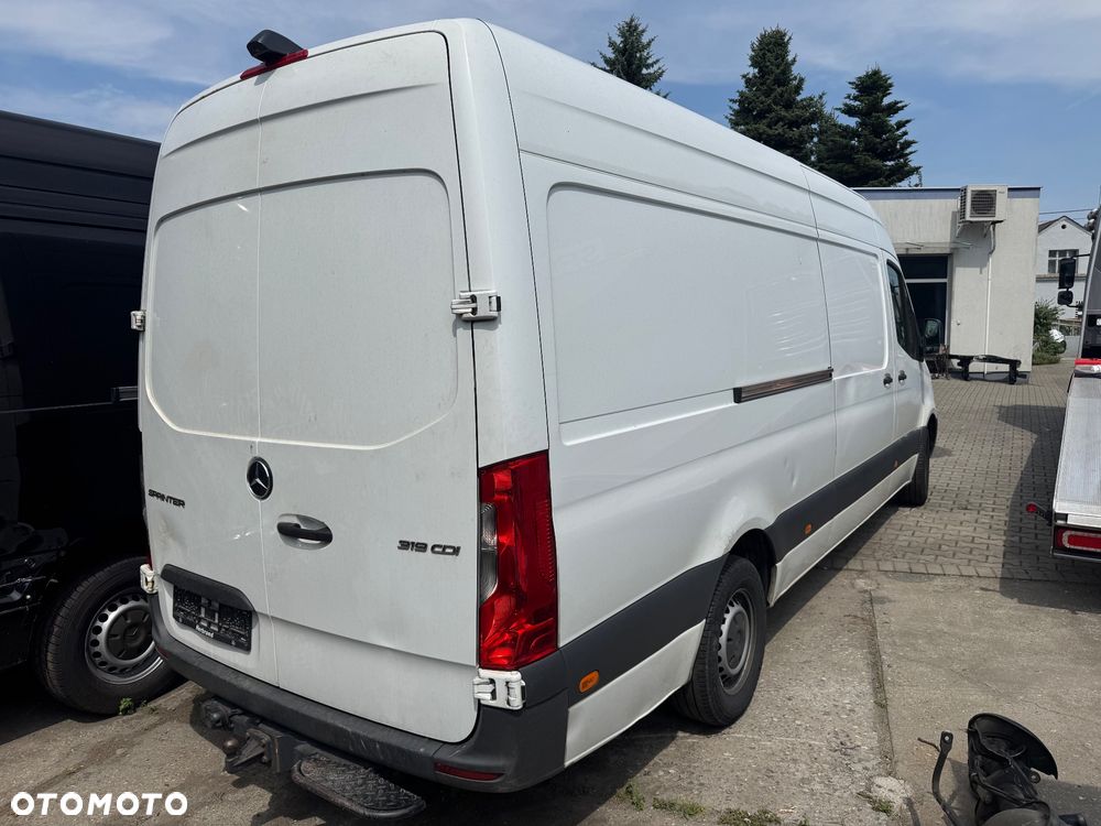Mercedes-Benz Sprinter 319 max - 1