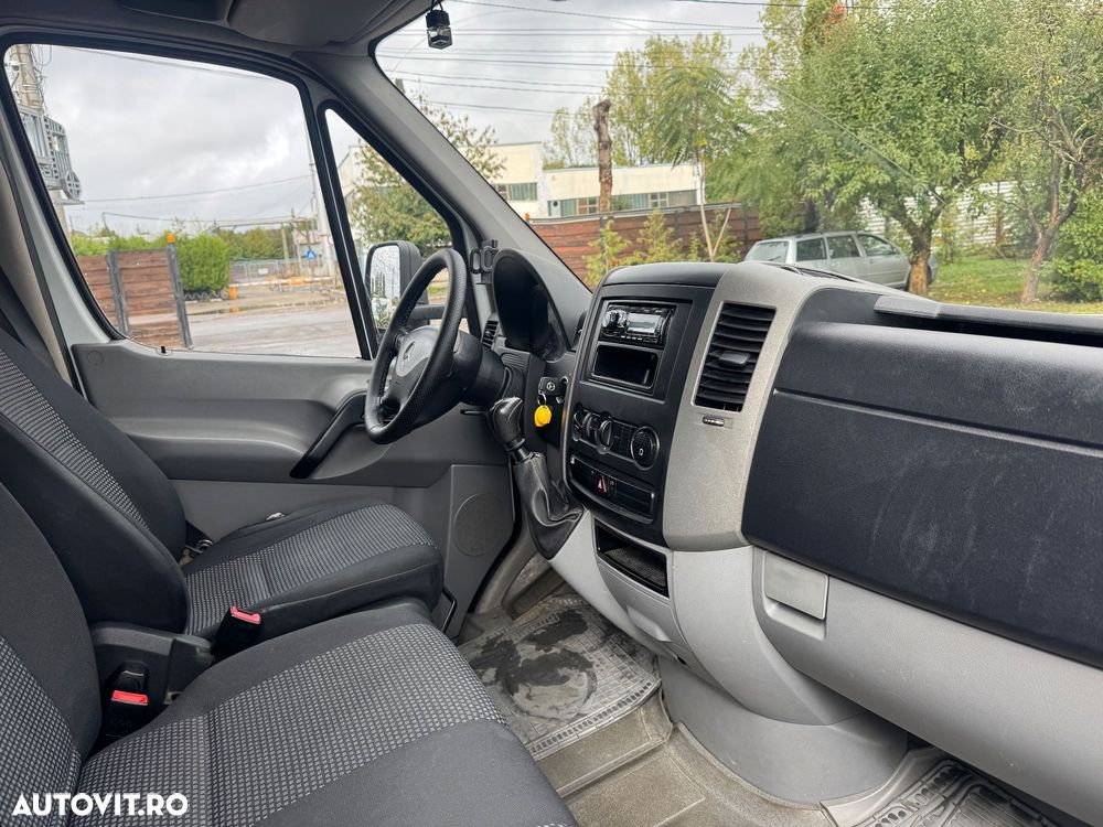 Mercedes-Benz Sprinter - 8