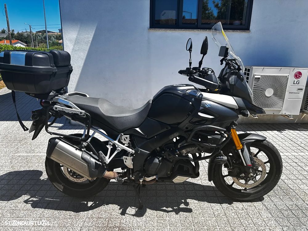 Suzuki DL 1000 - 8