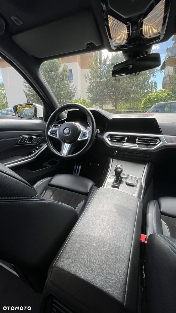 BMW Seria 3 320d xDrive M Sport - 14