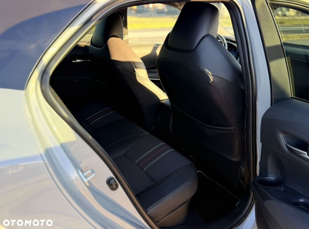Toyota Corolla 1.8 Business Edition - 10
