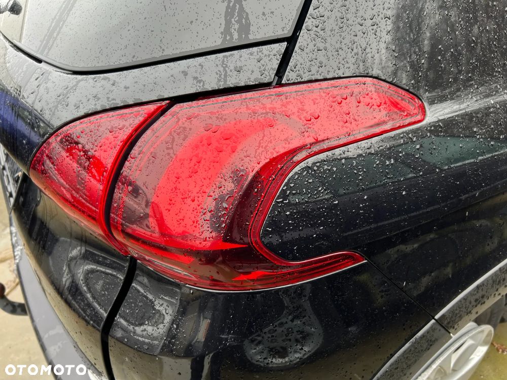 LAMPA LEWA PRAWA TYŁ PEUGEOT 2008