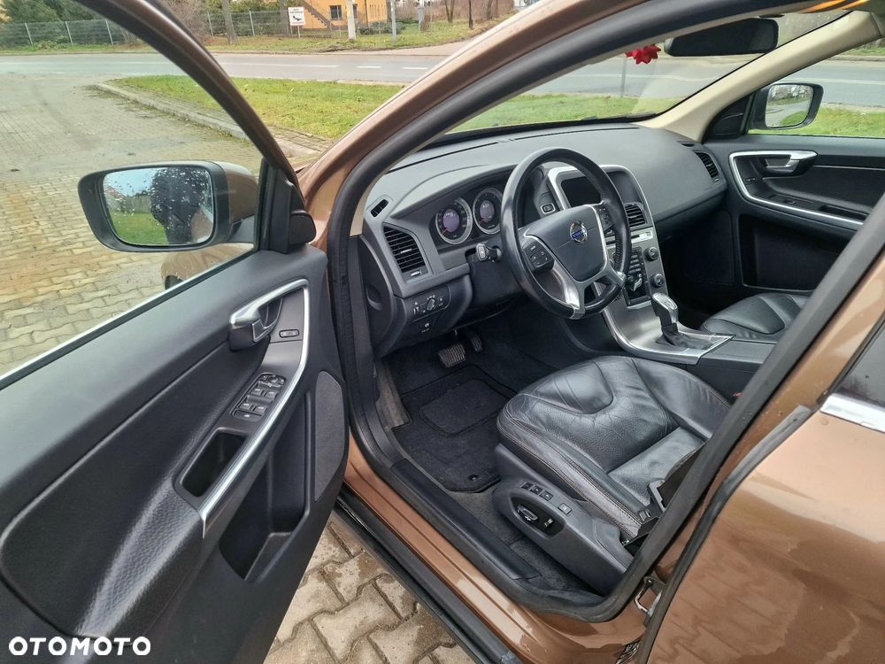 Volvo XC 60 D4 Geartronic Summum - 11