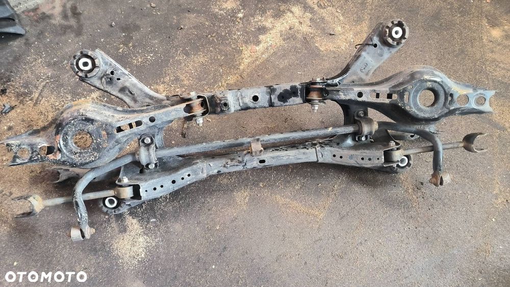 BELKA / SANKI TYŁ LEXUS ES300H - 2