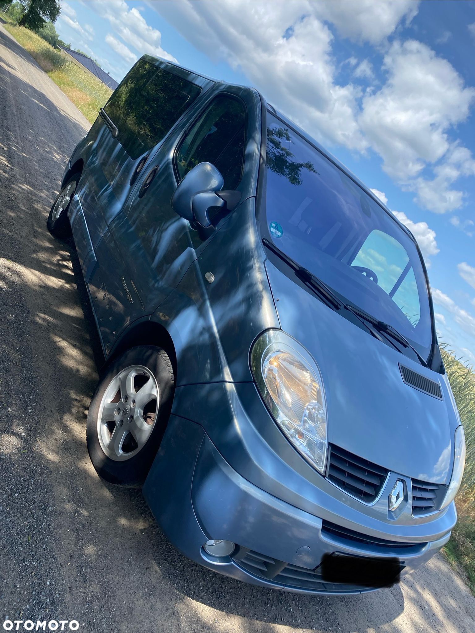 Renault Trafic 2.0 L2H1 - 1