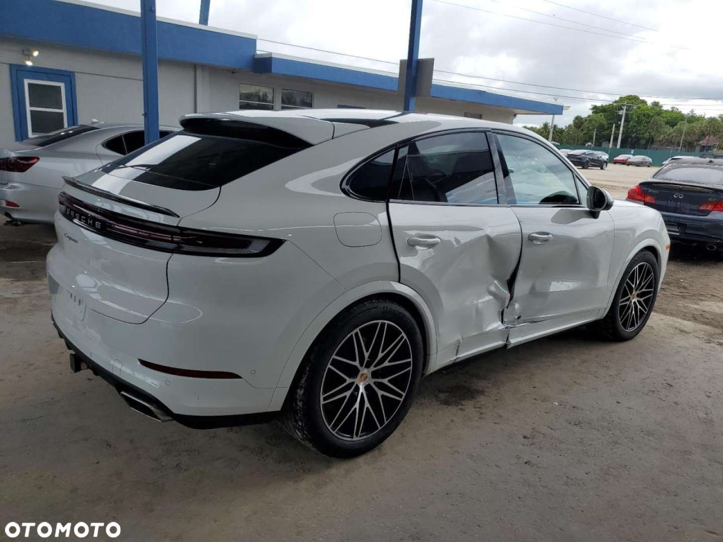 Porsche Cayenne - 5