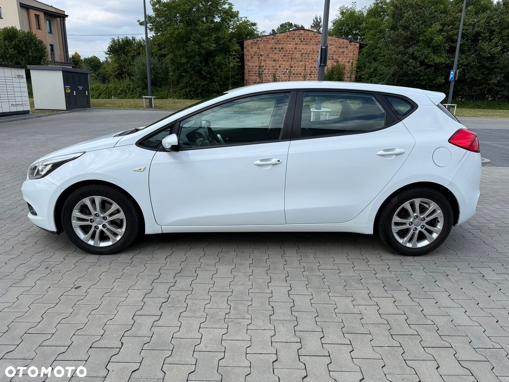 Kia Ceed - 8