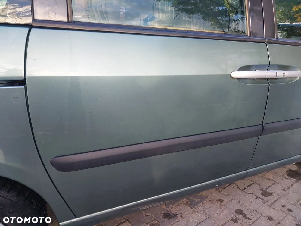 Citroen C8 Peugeot 807 silnik kompletny 2.0 16v Benzyna EW10A RFJ 103 kW 140 KM kolektor przepustnica cewka pompa alternator sprężarka skrzynia biegów AUTOMAT drzwi klapa maska zderzak lusterko listwa przesuwne boczne klamka zamek rolka mikrostyk blenda pas konsola schowek boczek drzwi fotel obrotowy fotele podsufitka panel sterownik wyświetlacz moduł szyba poduszka kierownica manetki zwijak radio mechanizm wydech tłumik mcperson zacisk hamulcowy lampa felga R16 hak holowniczy odpinany zbiorniczek rura przewód dekory drewno wyświetlacz NA CZĘŚCI WSZYSTKIE CZĘŚCI - 8