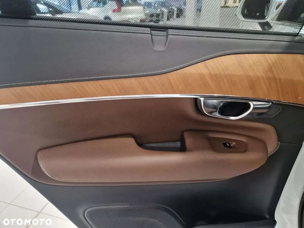 Volvo XC 90 D5 AWD Inscription 7os - 27