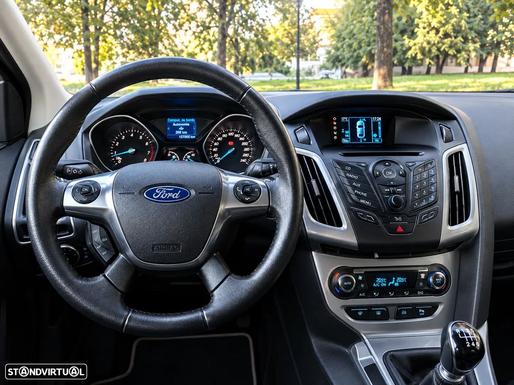 Ford Focus - 10
