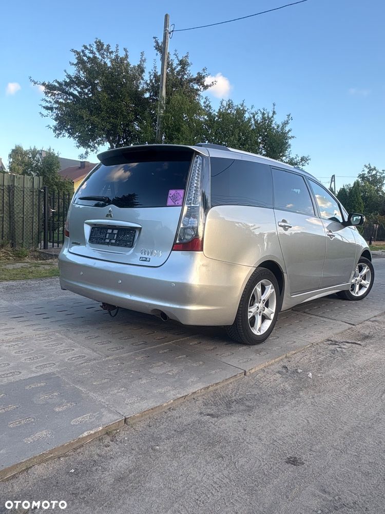 Mitsubishi Grandis 2.0 DI-D 7-Sitzer Intense - 7