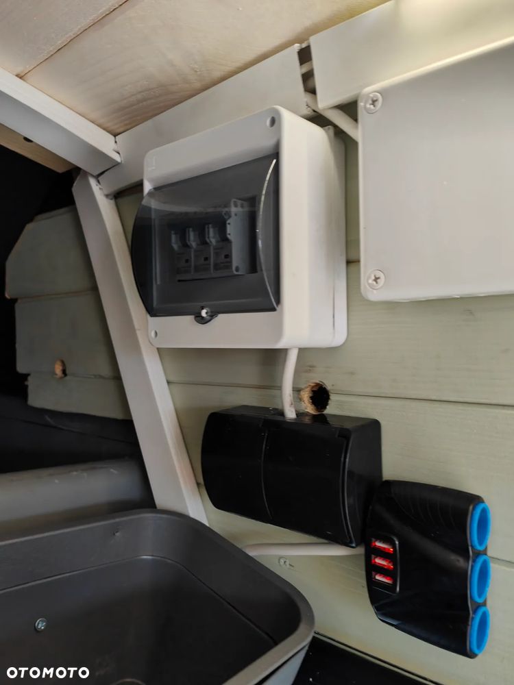 Opel Vivaro - 24