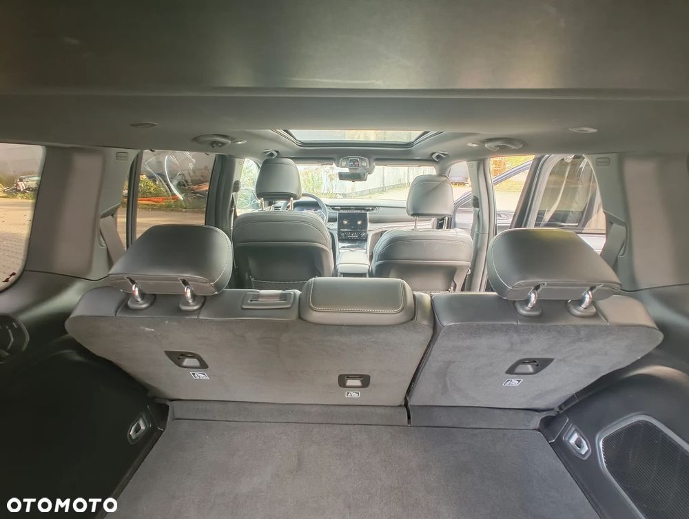 Jeep Grand Cherokee - 10