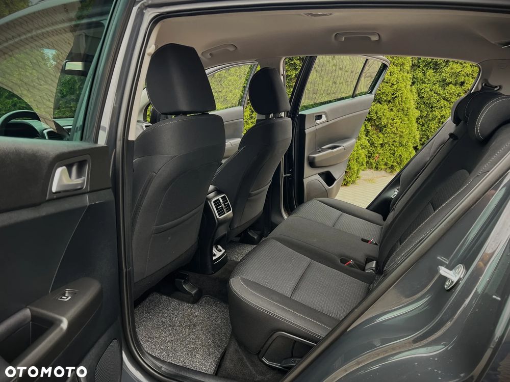 Kia Sportage 1.6 GDI Black Edition 2WD - 27