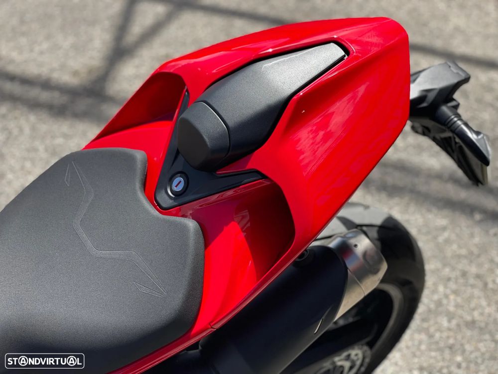 Ducati Streetfighter V2 S - 12