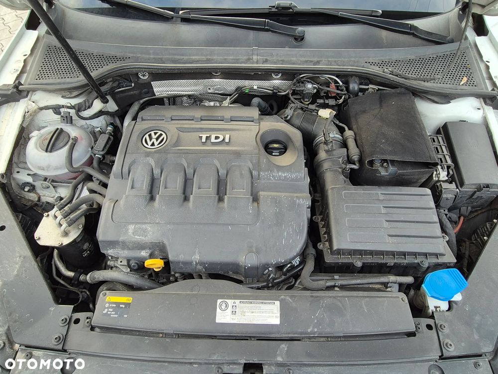 Volkswagen Passat - 23