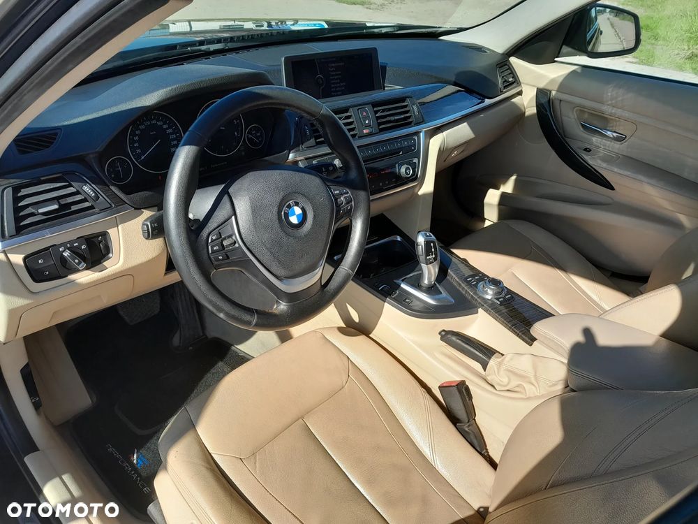 BMW Seria 3 320d Luxury Line - 10