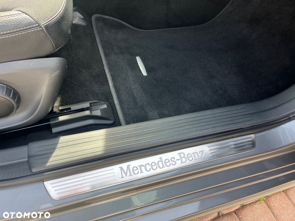 Mercedes-Benz Klasa A 180 (BlueEFFICIENCY) - 33
