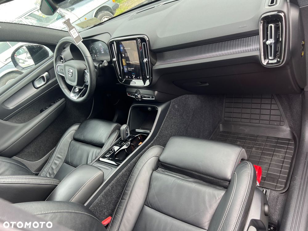 Volvo XC 40 - 5
