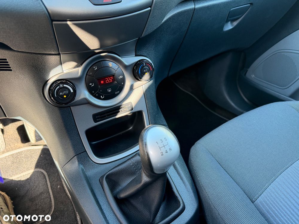 Ford Fiesta - 17