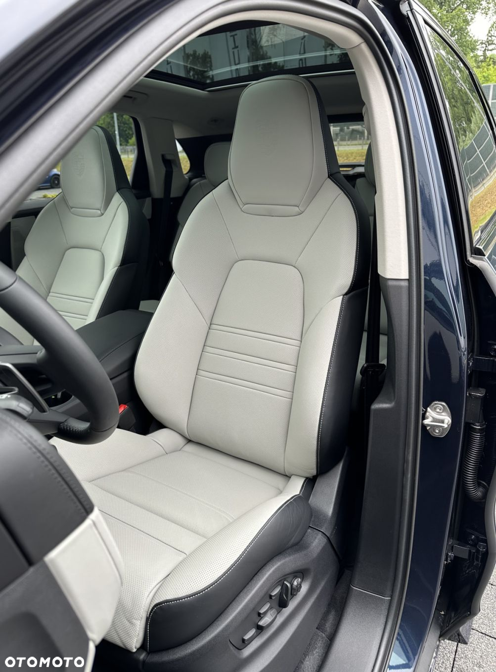 Porsche Cayenne - 10
