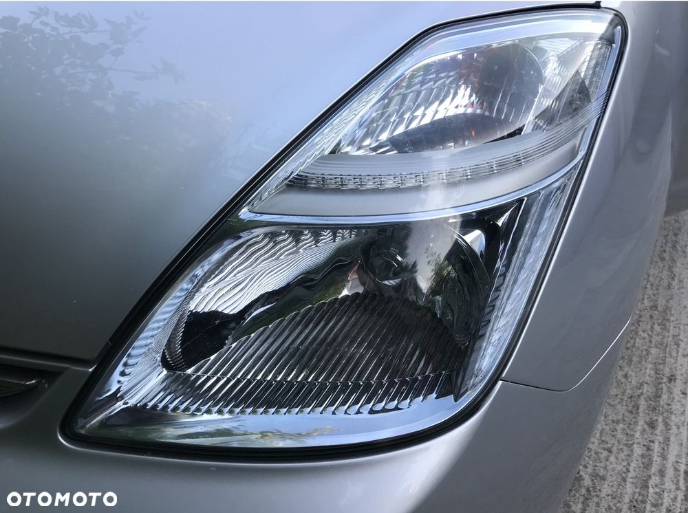 Toyota Prius 1.5 VVT-i Sol - 19