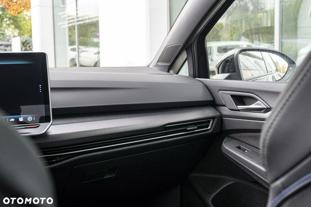 Volkswagen Golf - 18