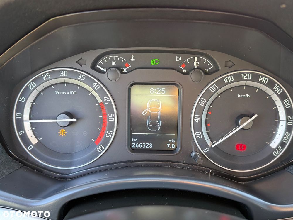 Skoda Octavia 2.0 TDI RS - 25