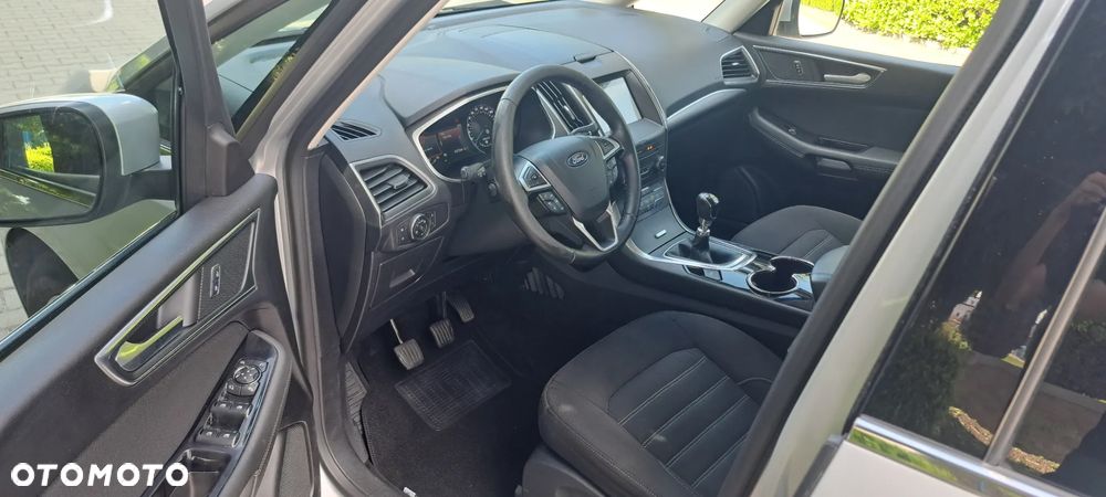 Ford Galaxy - 18