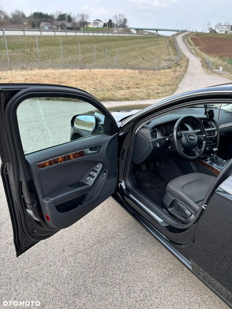 Audi A4 Limousine - 10