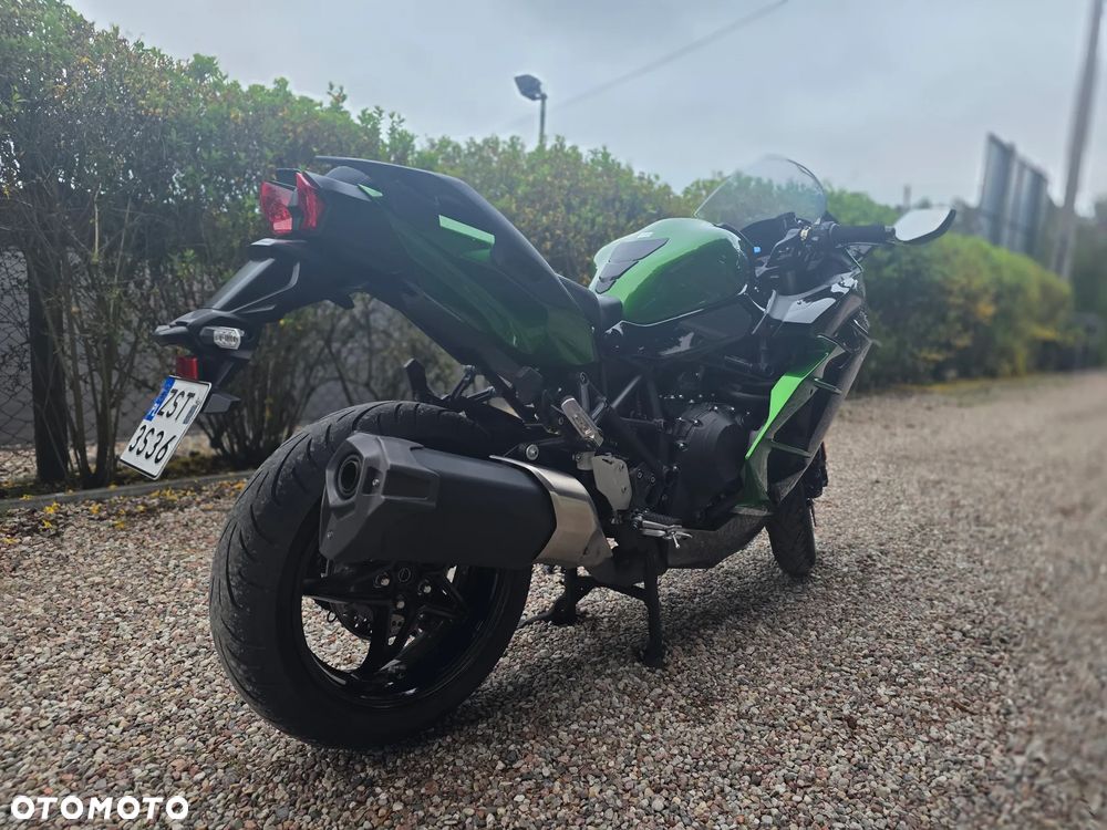 Kawasaki Ninja H2 SX - 5