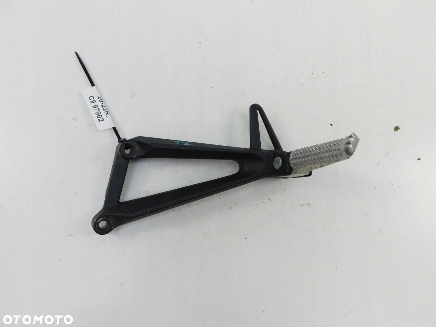 YAMAHA MT03 20-22 SET PODNÓŻEK PASAŻERA LEWY - 1
