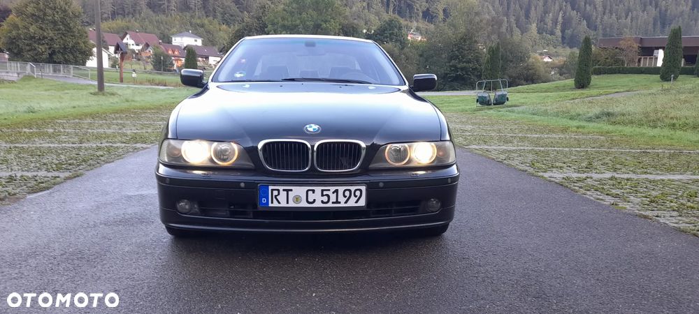 BMW Seria 5 525i - 2