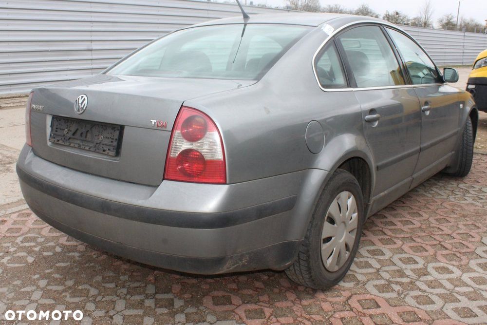 VW Passat B5 Lift 2001 1.9TDI AWX Sedan (MASKA, ZDERZAK, LAMPA, BŁOTNIK, DRZWI, SZYBA, FOTEL) - 5
