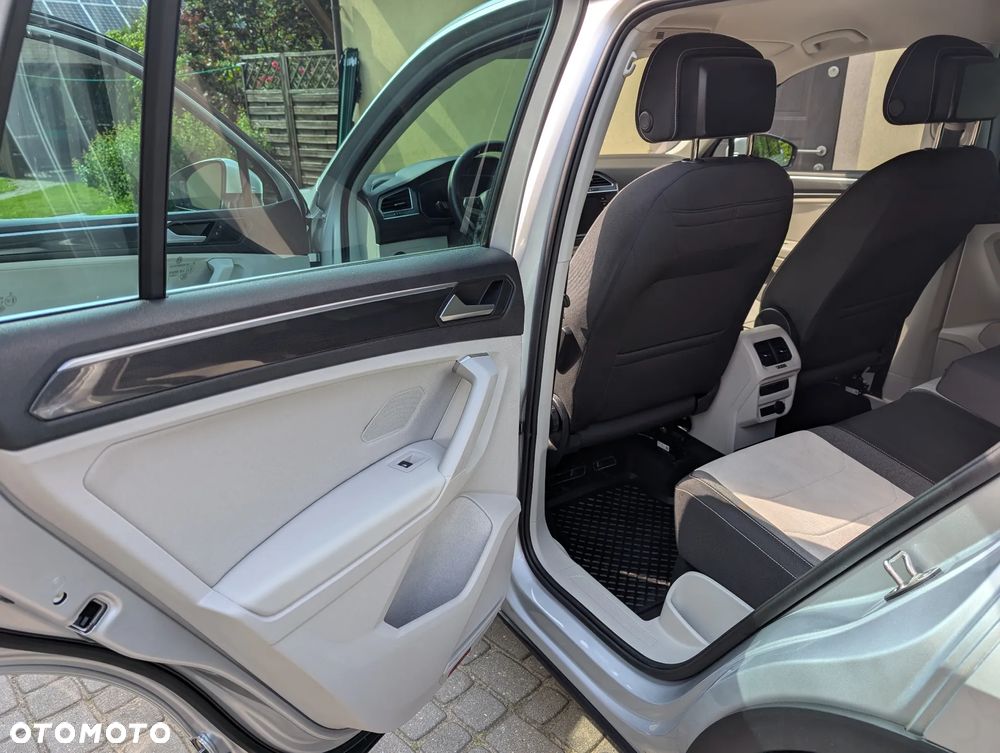 Volkswagen Tiguan 2.0 TSI 4Mot Elegance DSG - 8