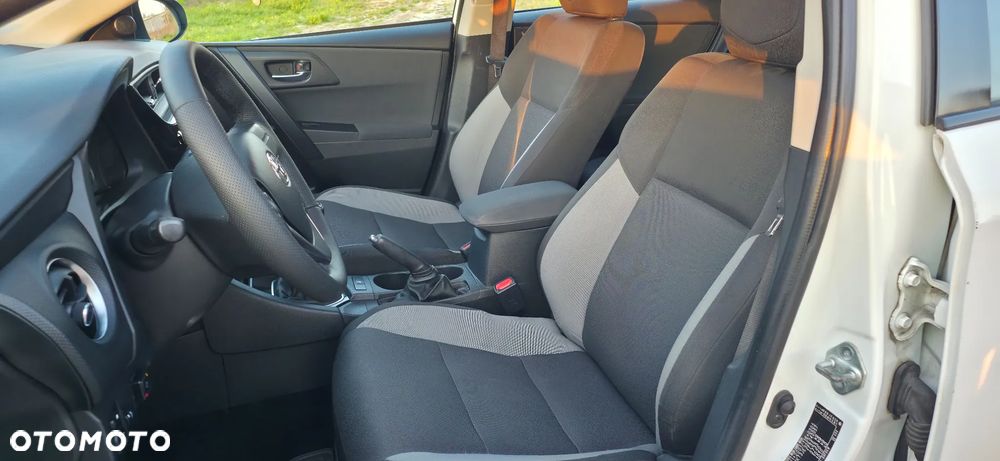 Toyota Auris 1.33 VVT-i Premium Comfort - 20