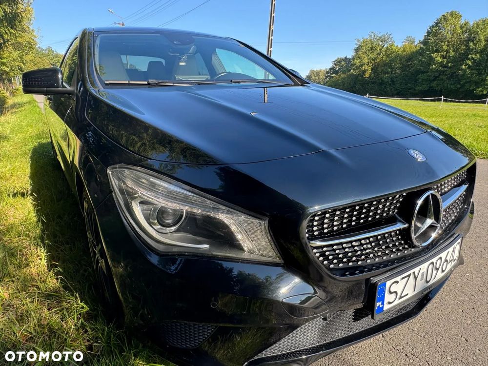 Mercedes-Benz CLA 200 7G-DCT AMG Line - 10