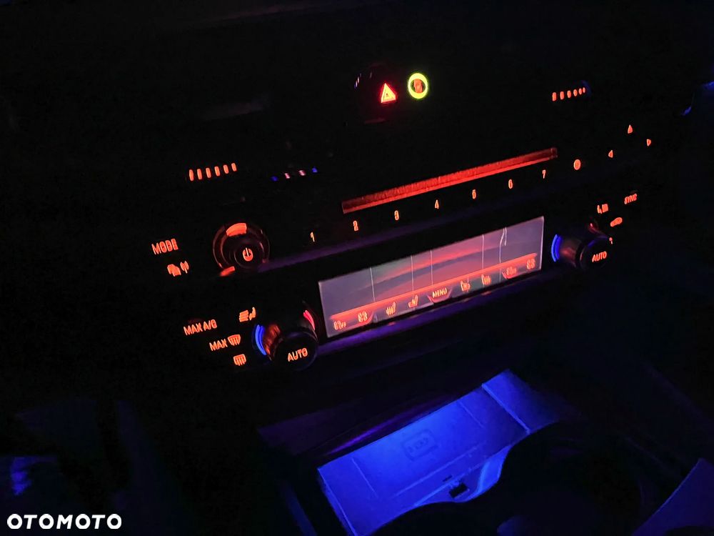 BMW 6GT - 14
